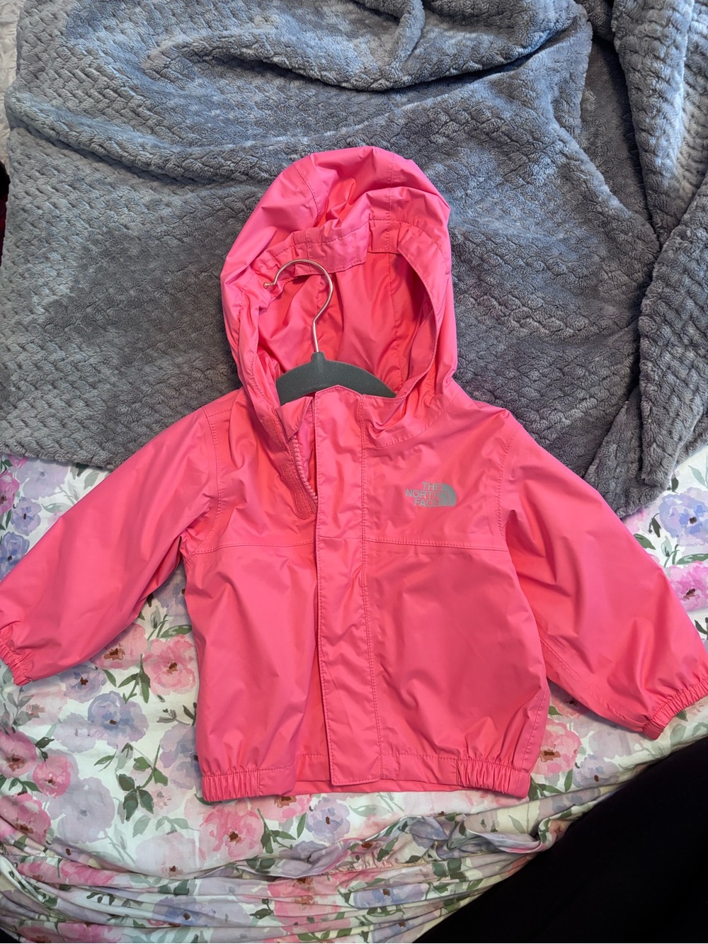 NWOT North Face Baby Waterproof Pink Hooded Raincoat. 3-6 Months.